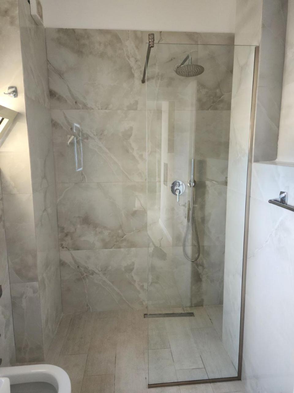 Hotel Maren ドゥラス 部屋 写真