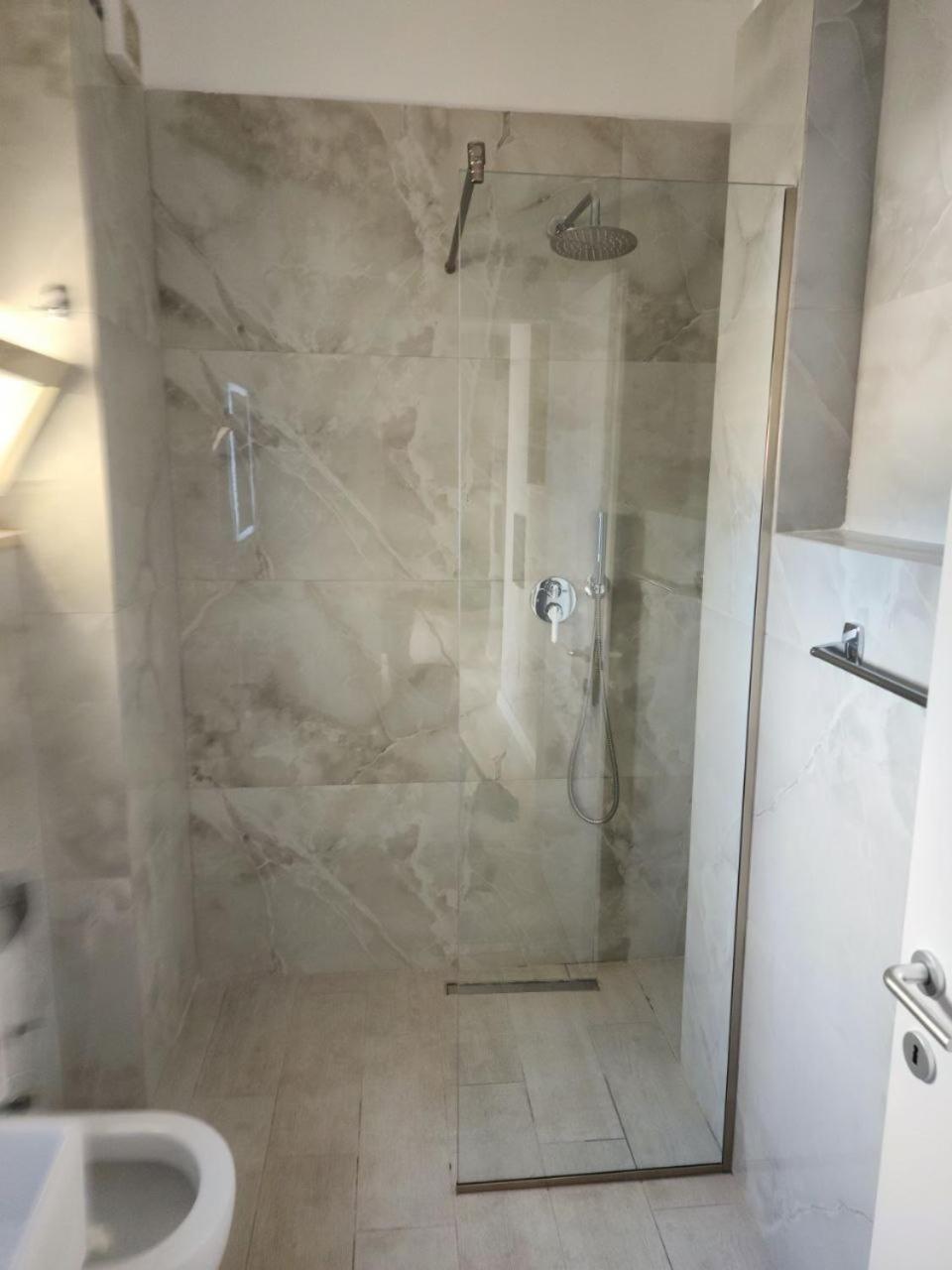 Hotel Maren ドゥラス 部屋 写真